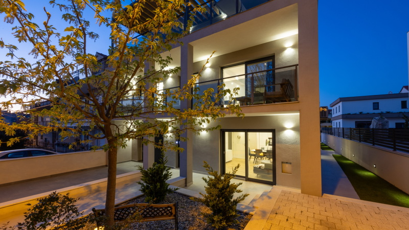 Apartment with pool Jeniffer