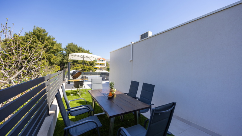 Apartment with pool Jeniffer