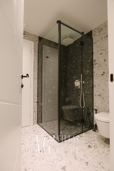 Villa Josephine by Vidrovaca Lika Bathroom