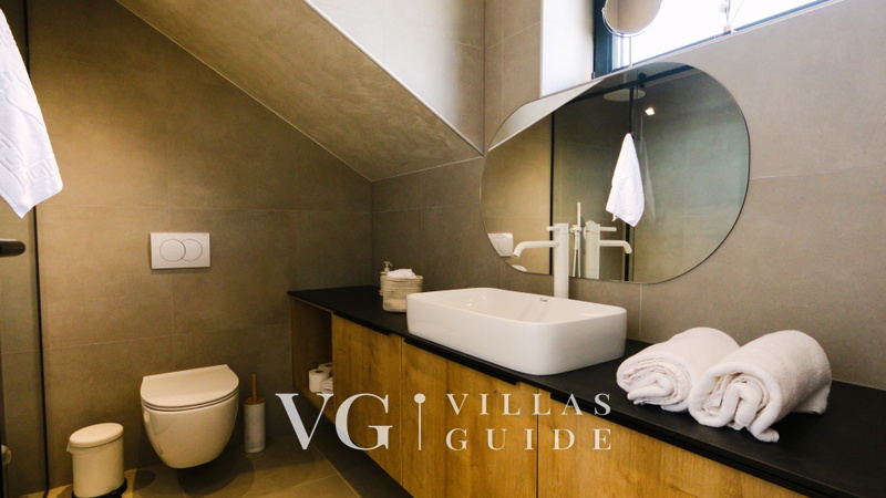 Villa Josephine by Vidrovaca Lika Bathroom