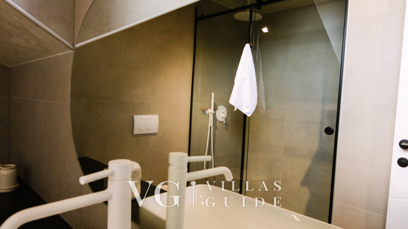 Villa Josephine by Vidrovaca Lika Bathroom