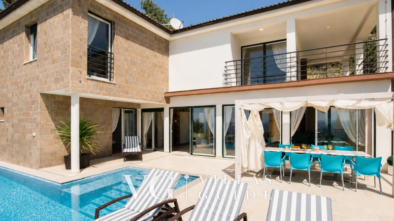 Villa Royal Gold Pool