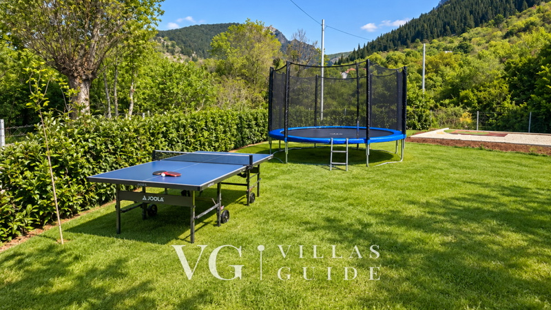 Villa Mirela Garten und Außenbereich