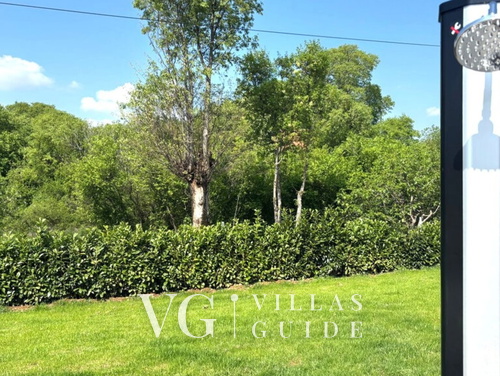 Villa Mirela
