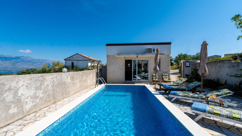 Apartmani villa Ana with pool 1 Ražanac