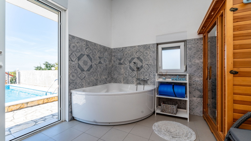 Apartmani villa Ana with pool 1 Ražanac