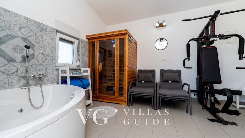 Apartmani villa Ana with pool 2 Ražanac