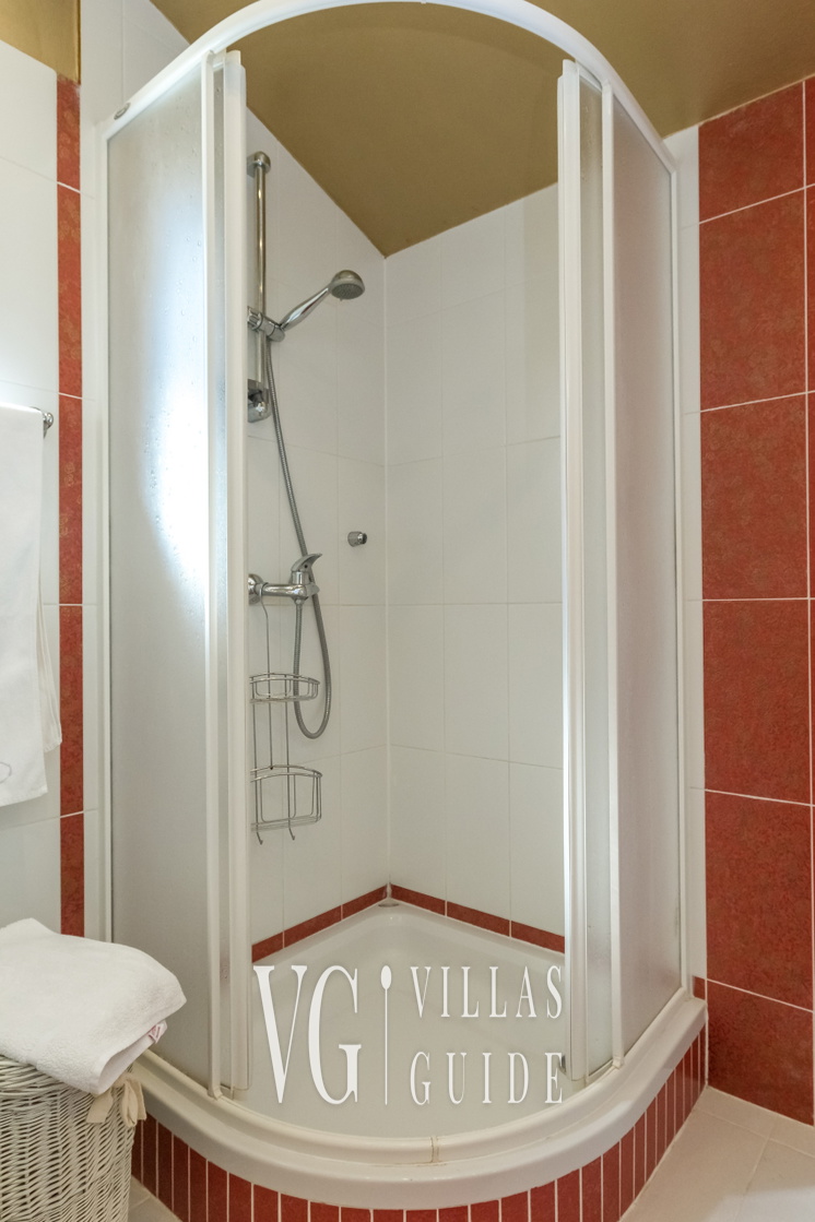 Vila Maja with pool Molat Kupaonica