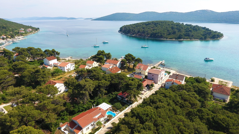 Vila Maja with pool Molat