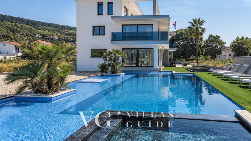 Luxury villa Noel Bazen