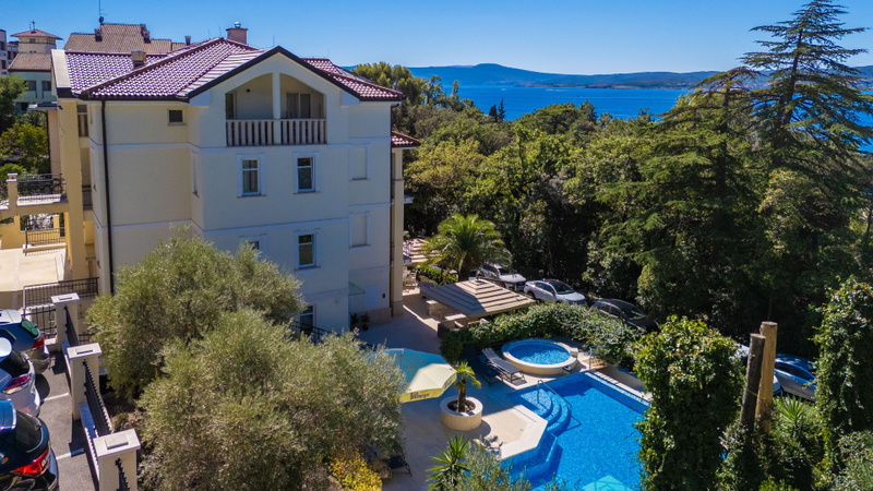 Apartman Villa Emilia pool Crikvenica