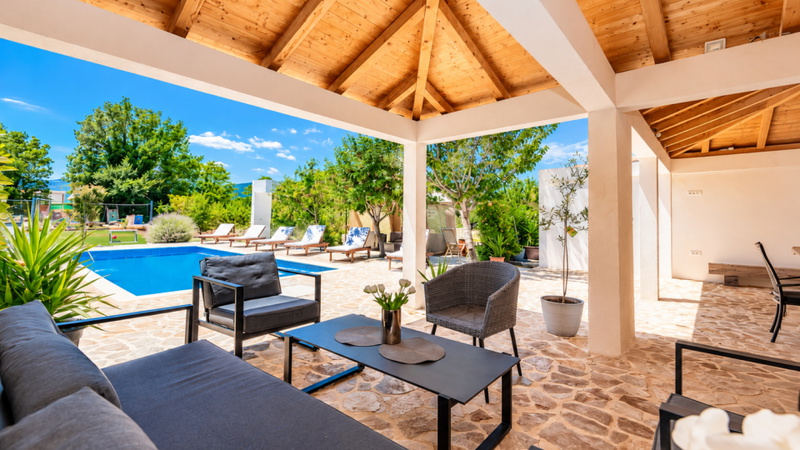 Villa Nikol