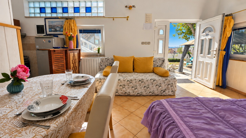 Studio Apartment Adrijano