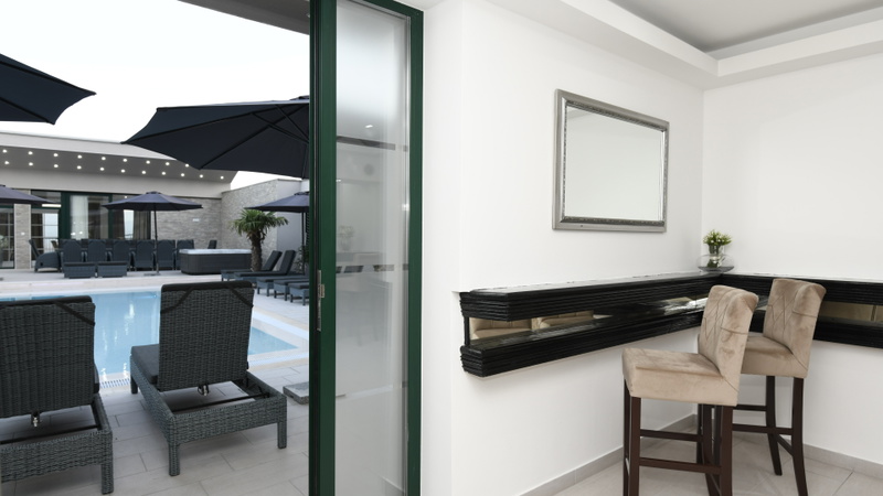 Villa President – Heated Pool, Wellness & Amenities