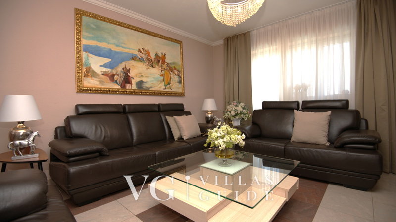 Villa President with a heated pool, wellness, and amenities Soggiorno