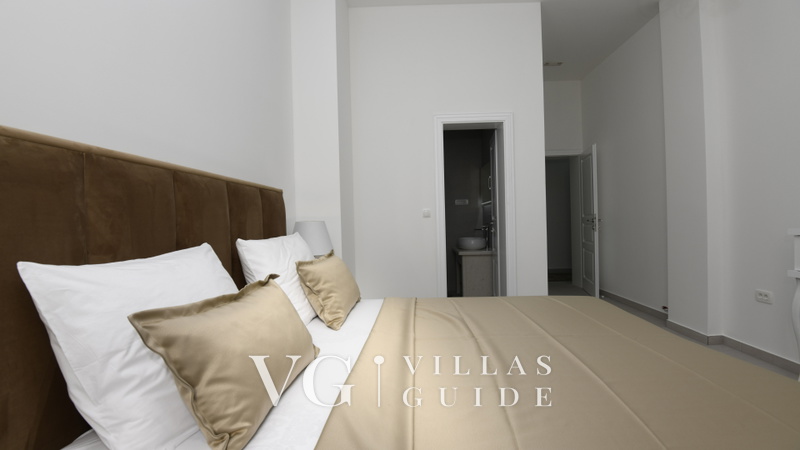 Villa President with a heated pool, wellness, and amenities Camera da letto