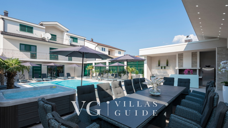 Villa President with a heated pool, wellness, and amenities wellness