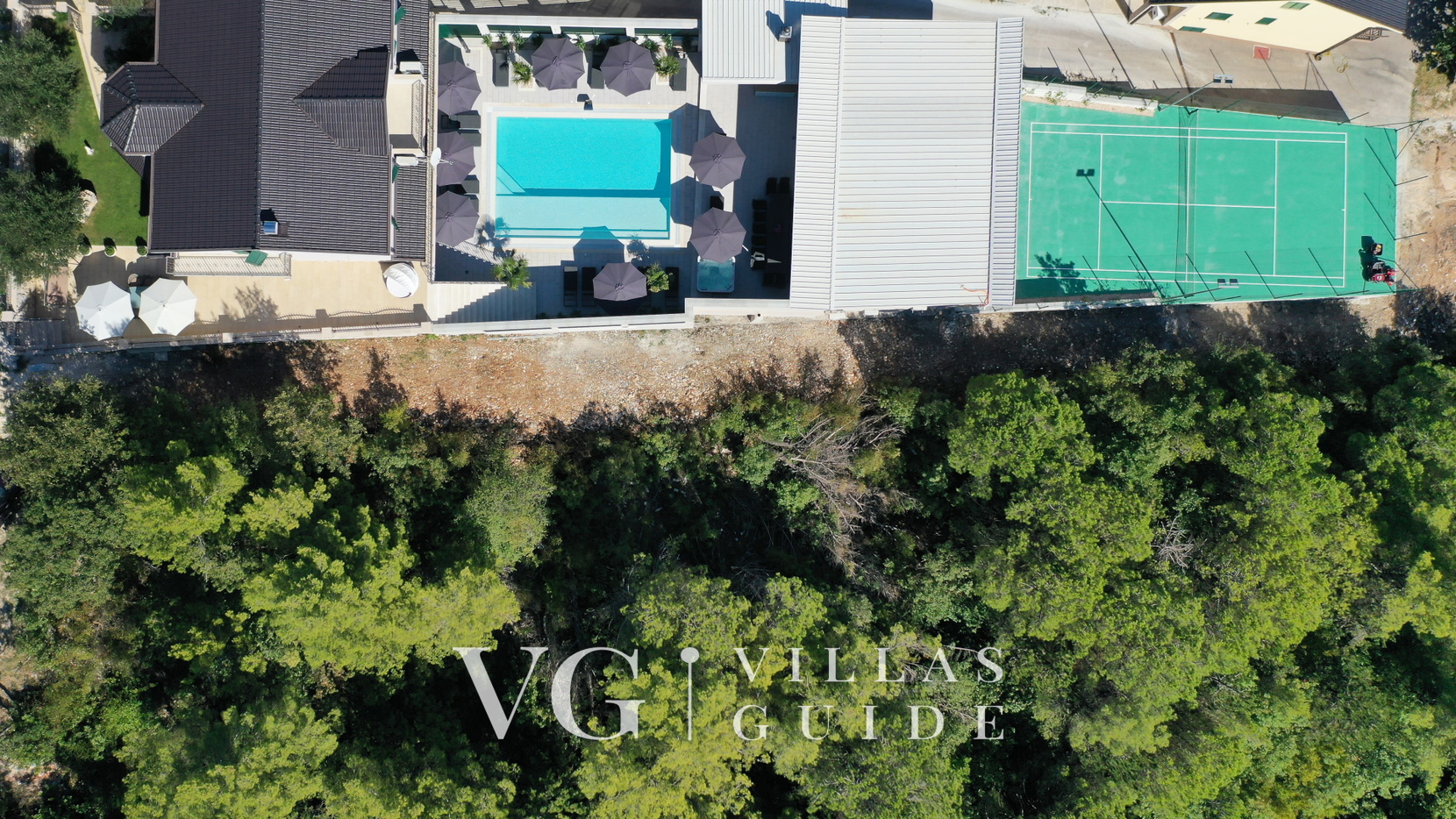 Villa President with a heated pool, wellness, and amenities Giardino e esterni della proprietà