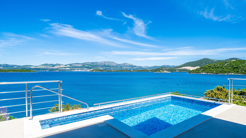 Villa Seafront Maris