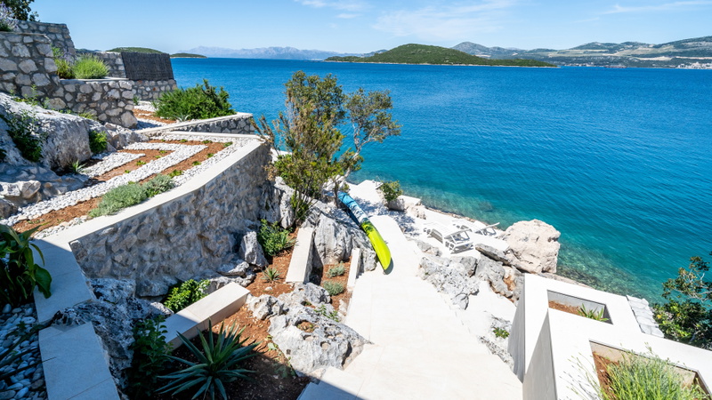 Villa Seafront Maris
