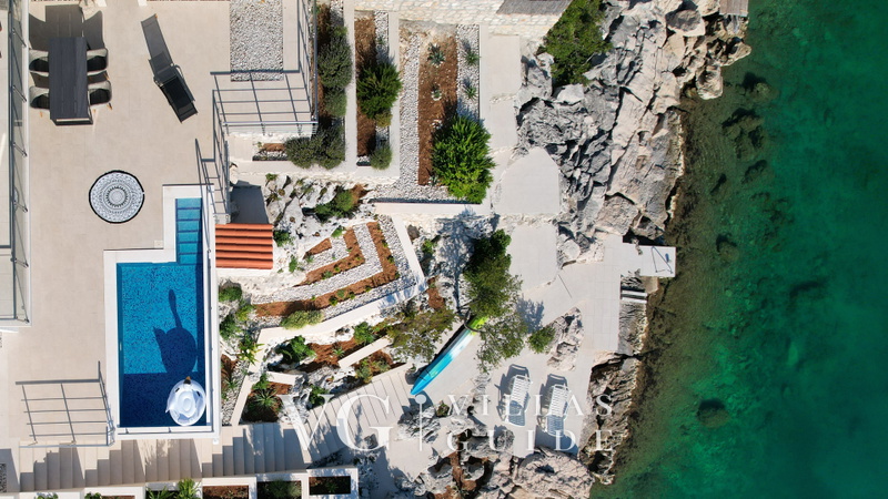 Villa Seafront Maris