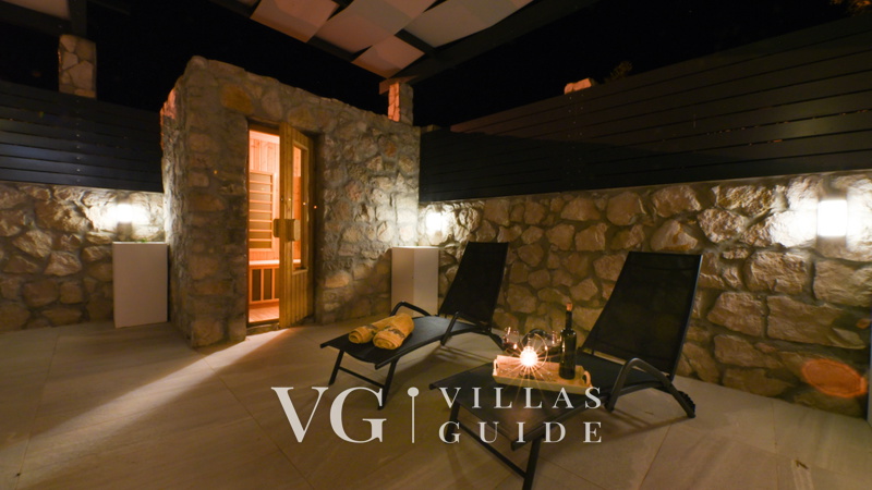 Villa Seafront Maris