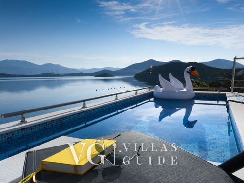 Villa Seafront Maris