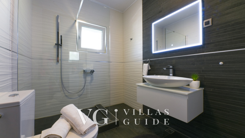 Villa Seafront Maris Bagno