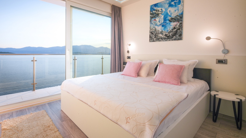 Villa Seafront Maris