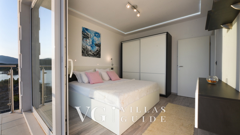 Villa Seafront Maris Camera da letto