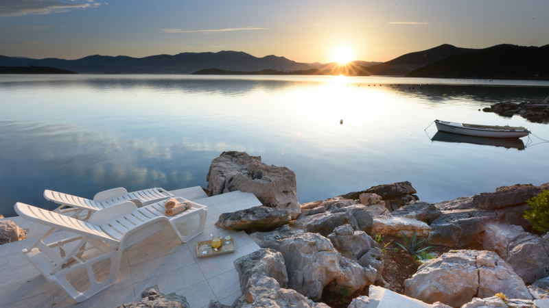 Villa Seafront Maris